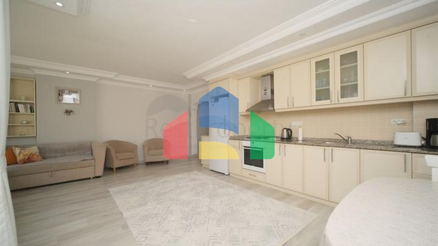 Просторная квартира 2+1 рядом с пляжем в районе Оба