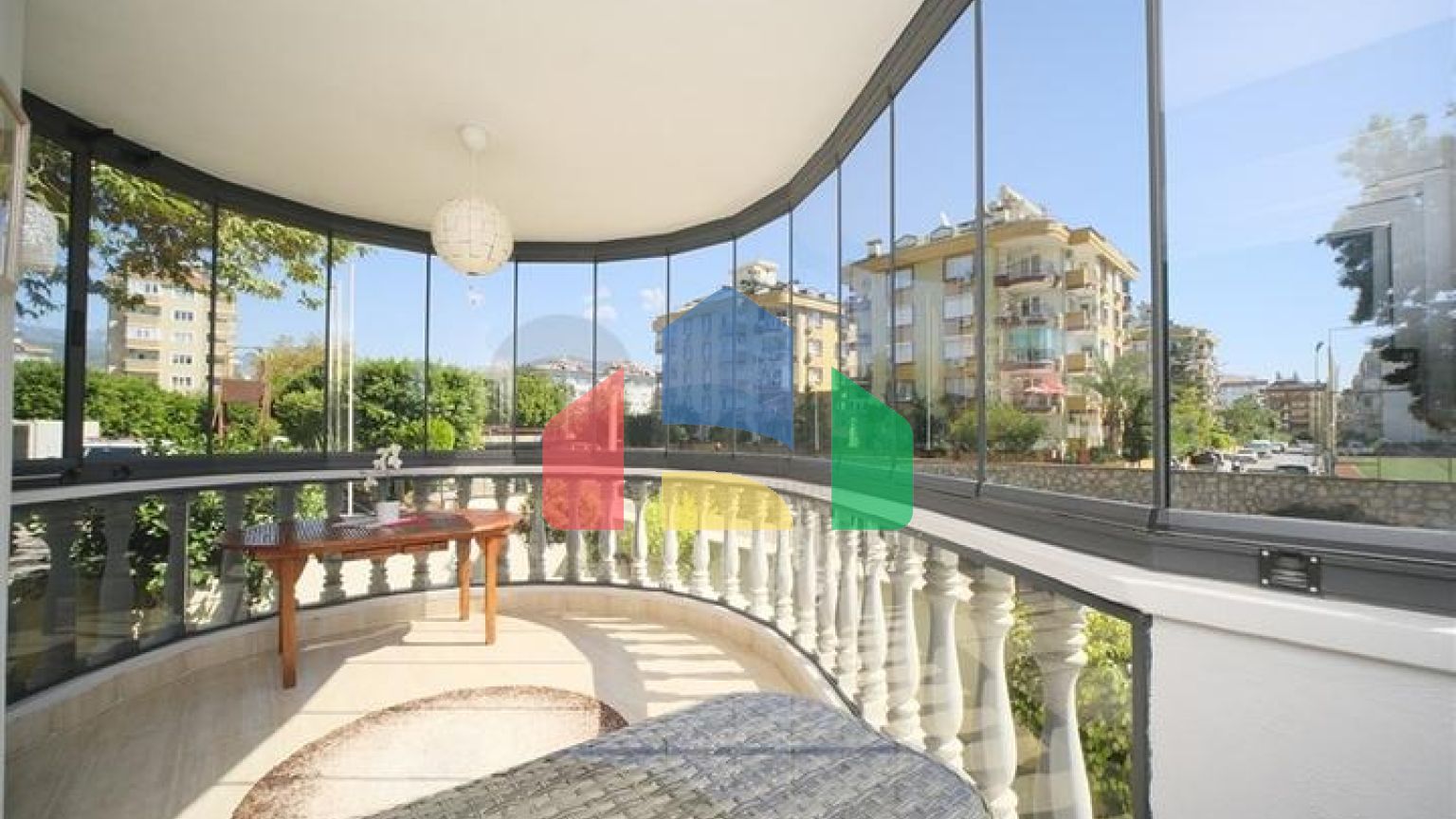 Просторная квартира 2+1 рядом с пляжем в районе Оба