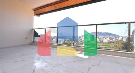 2+1 penthouse with mountain view in Gazipasa
