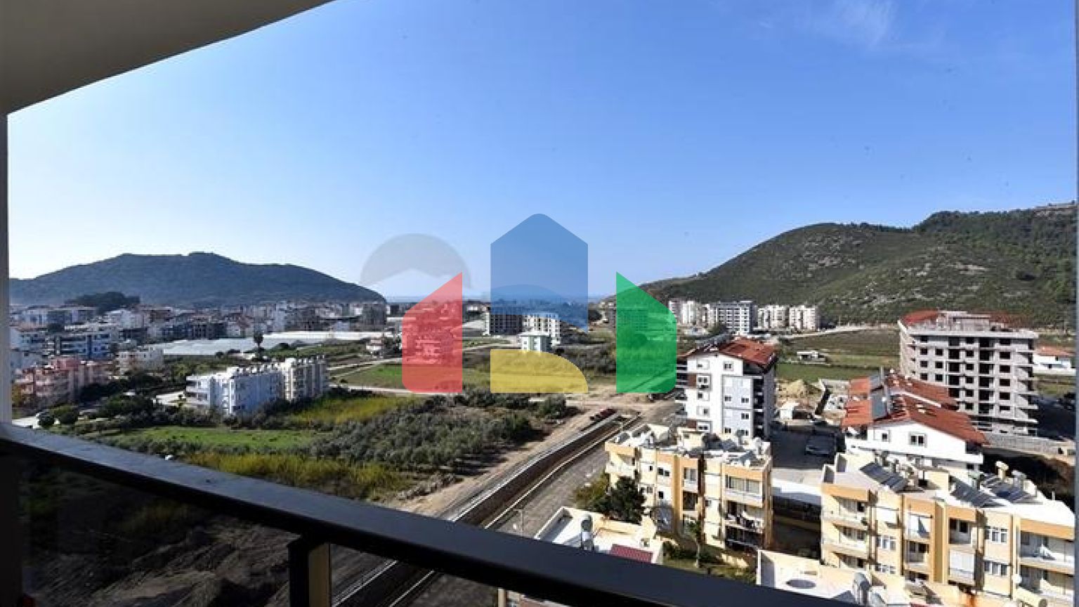 Просторий пентхаус 4 + 2 в районі Газіпаша