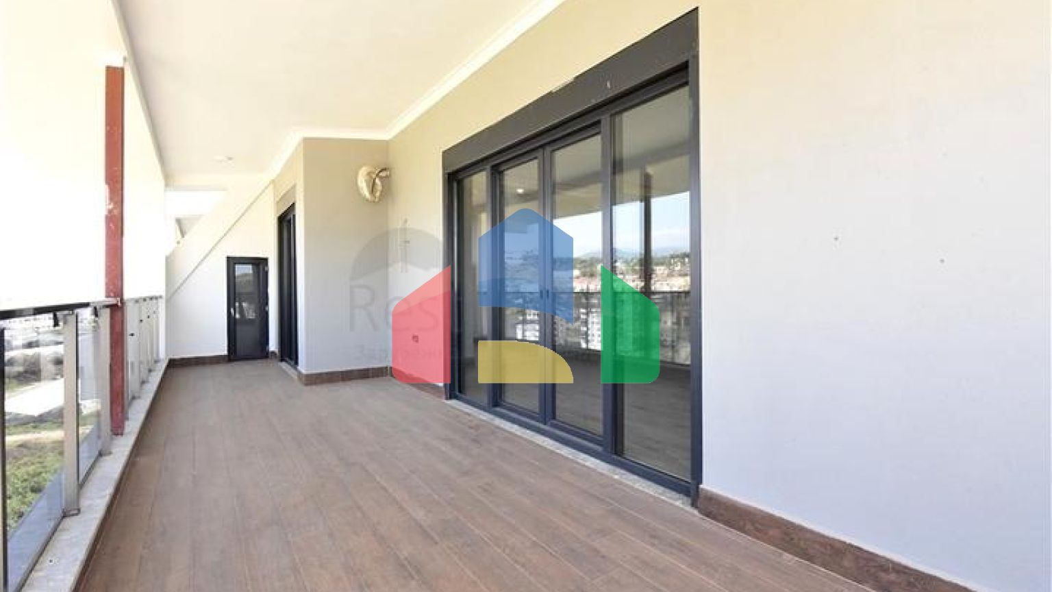 Просторий пентхаус 4 + 2 в районі Газіпаша