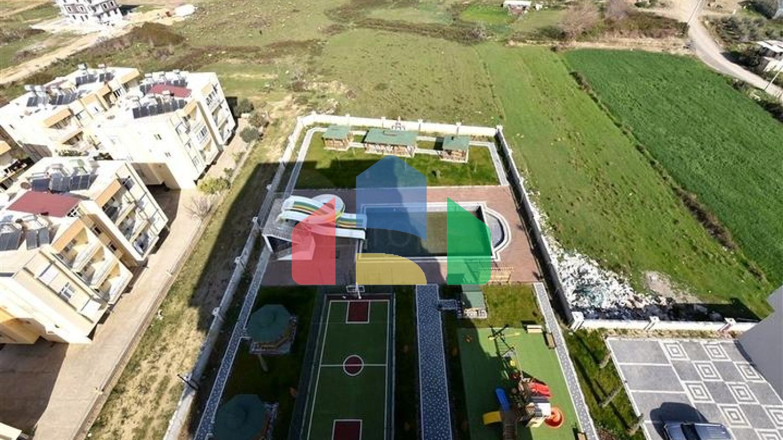 Просторий пентхаус 4 + 2 в районі Газіпаша