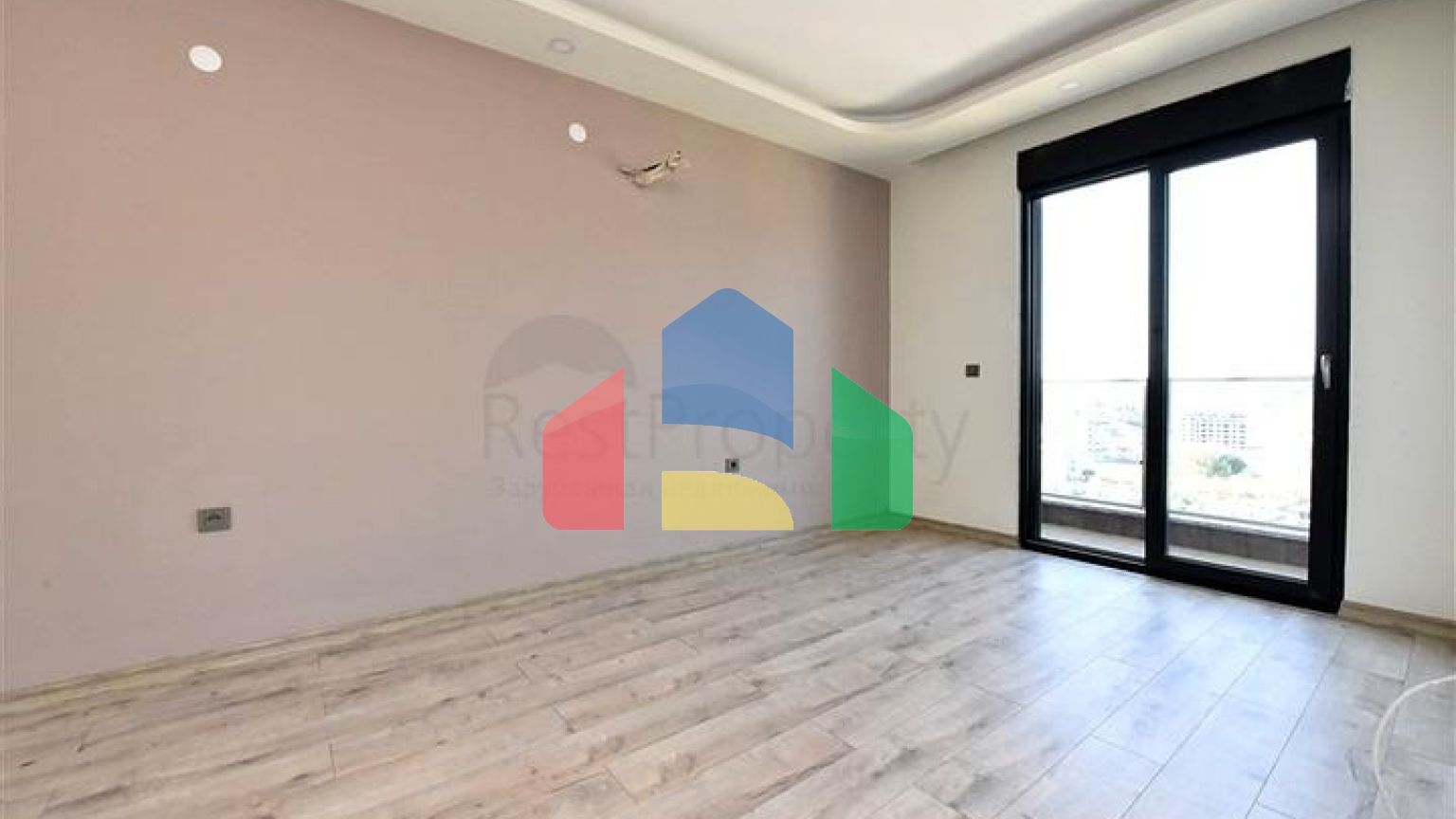 Просторий пентхаус 4 + 2 в районі Газіпаша