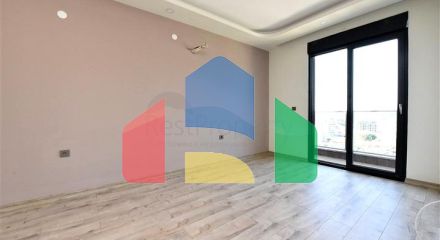 Просторий пентхаус 4 + 2 в районі Газіпаша