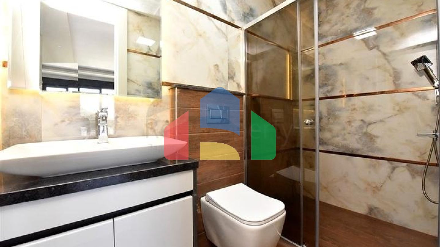 Просторий пентхаус 4 + 2 в районі Газіпаша