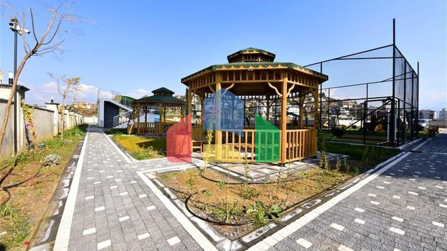 Просторий пентхаус 4 + 2 в районі Газіпаша