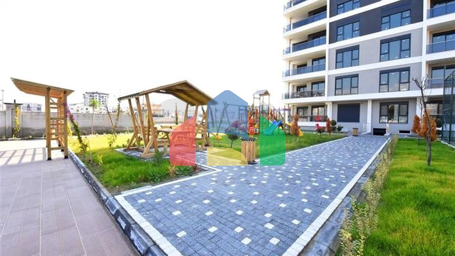 Просторий пентхаус 4 + 2 в районі Газіпаша