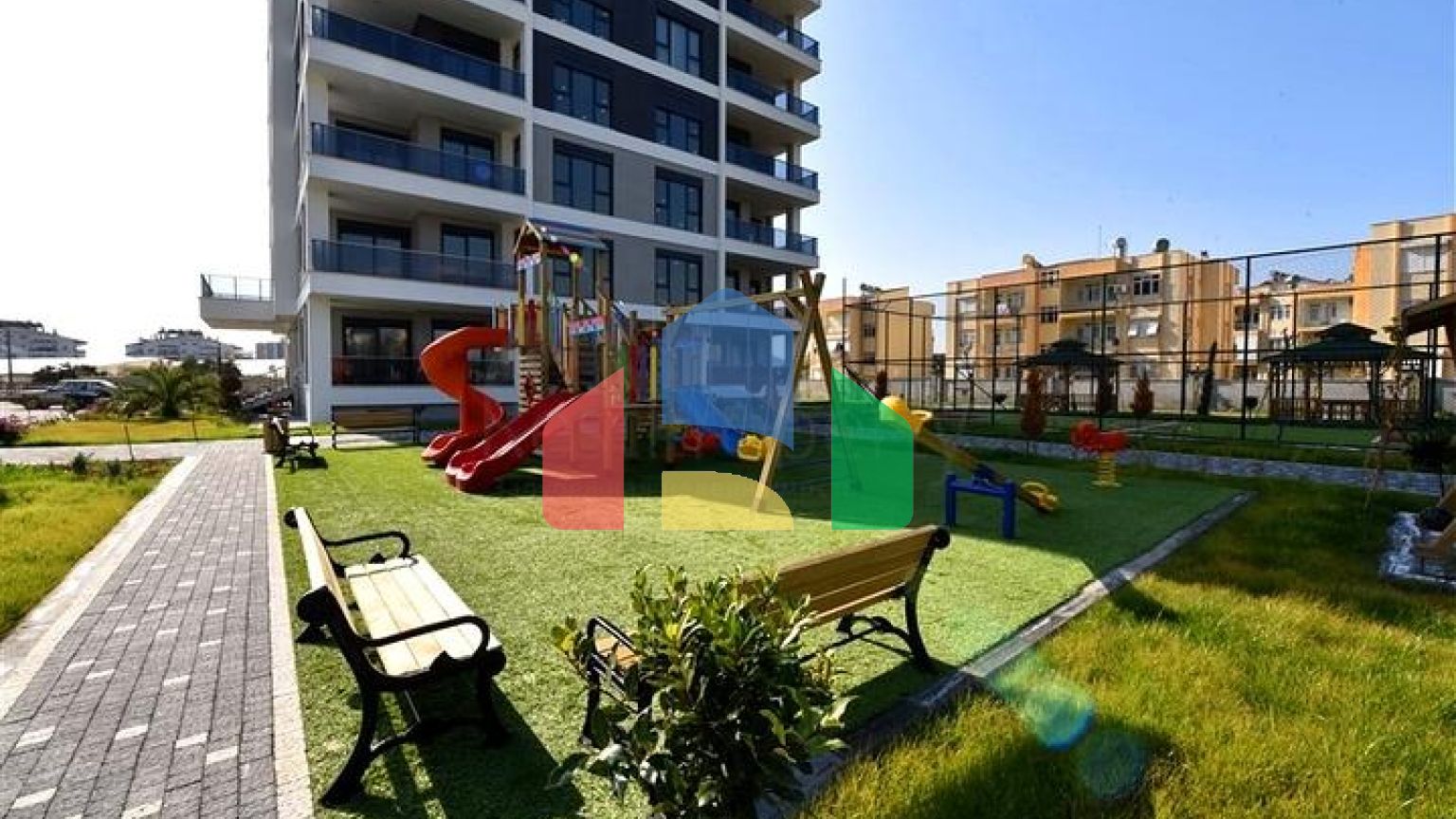 Просторий пентхаус 4 + 2 в районі Газіпаша