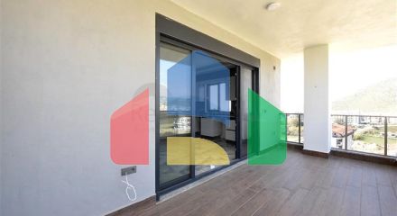 Просторий пентхаус 4 + 2 в районі Газіпаша