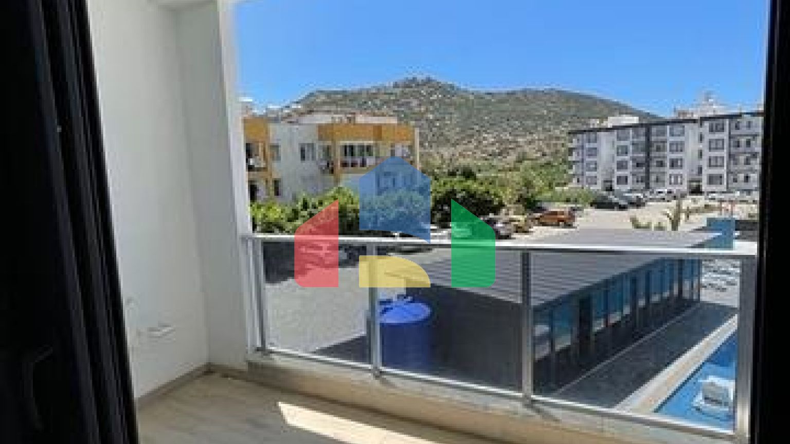 Квартира 1+1 в новом комплексе в Газипаша в 600 м от моря