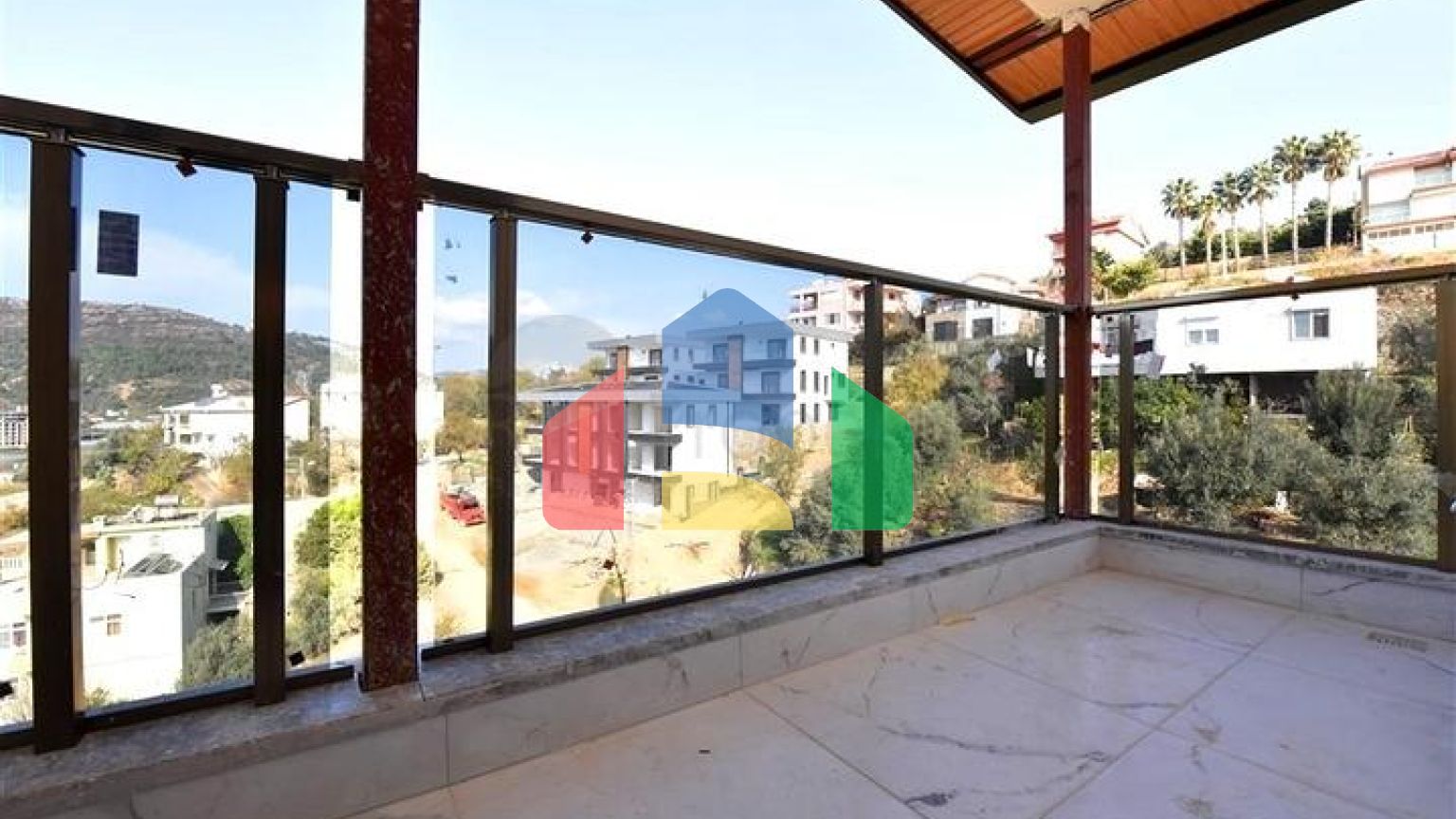 Пентхаус 3 + 1 в Газіпаші з видом на море