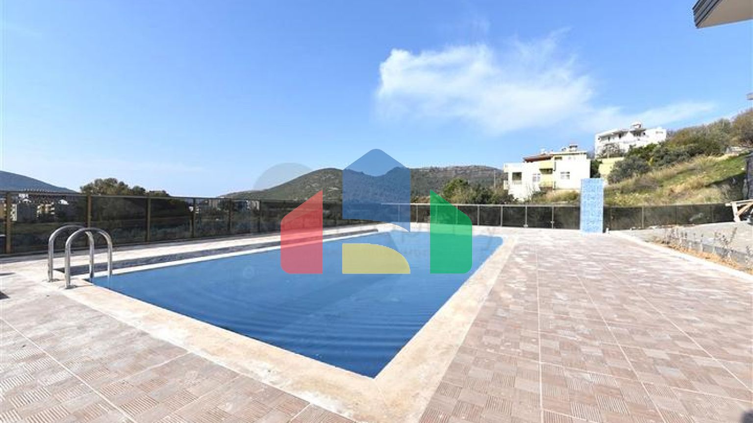 Пентхаус 3 + 1 в Газіпаші з видом на море