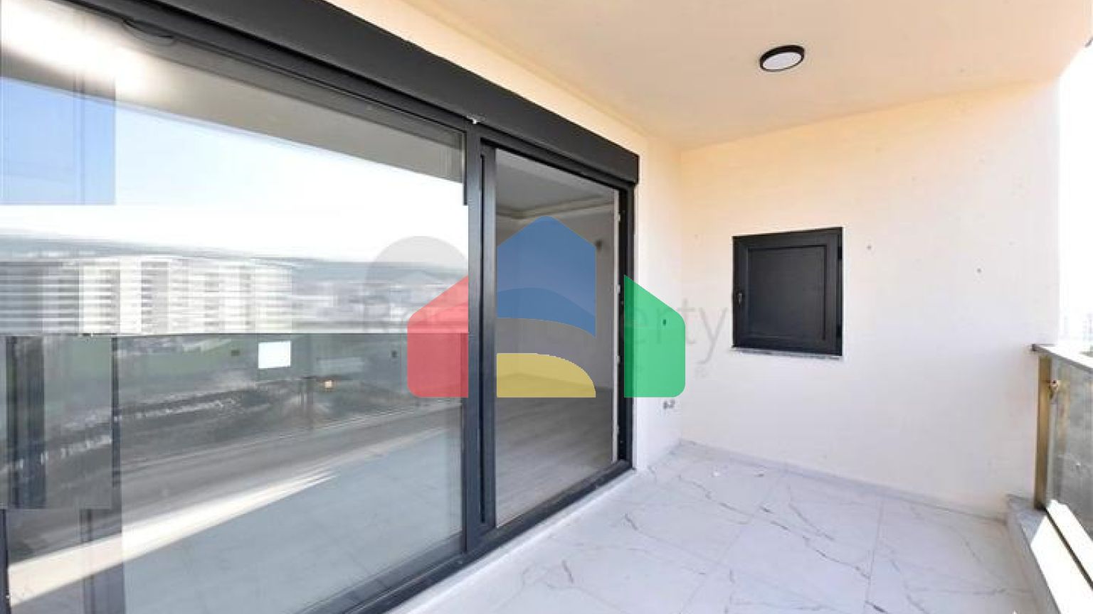 Пентхаус 3 + 1 в Газіпаші з видом на море