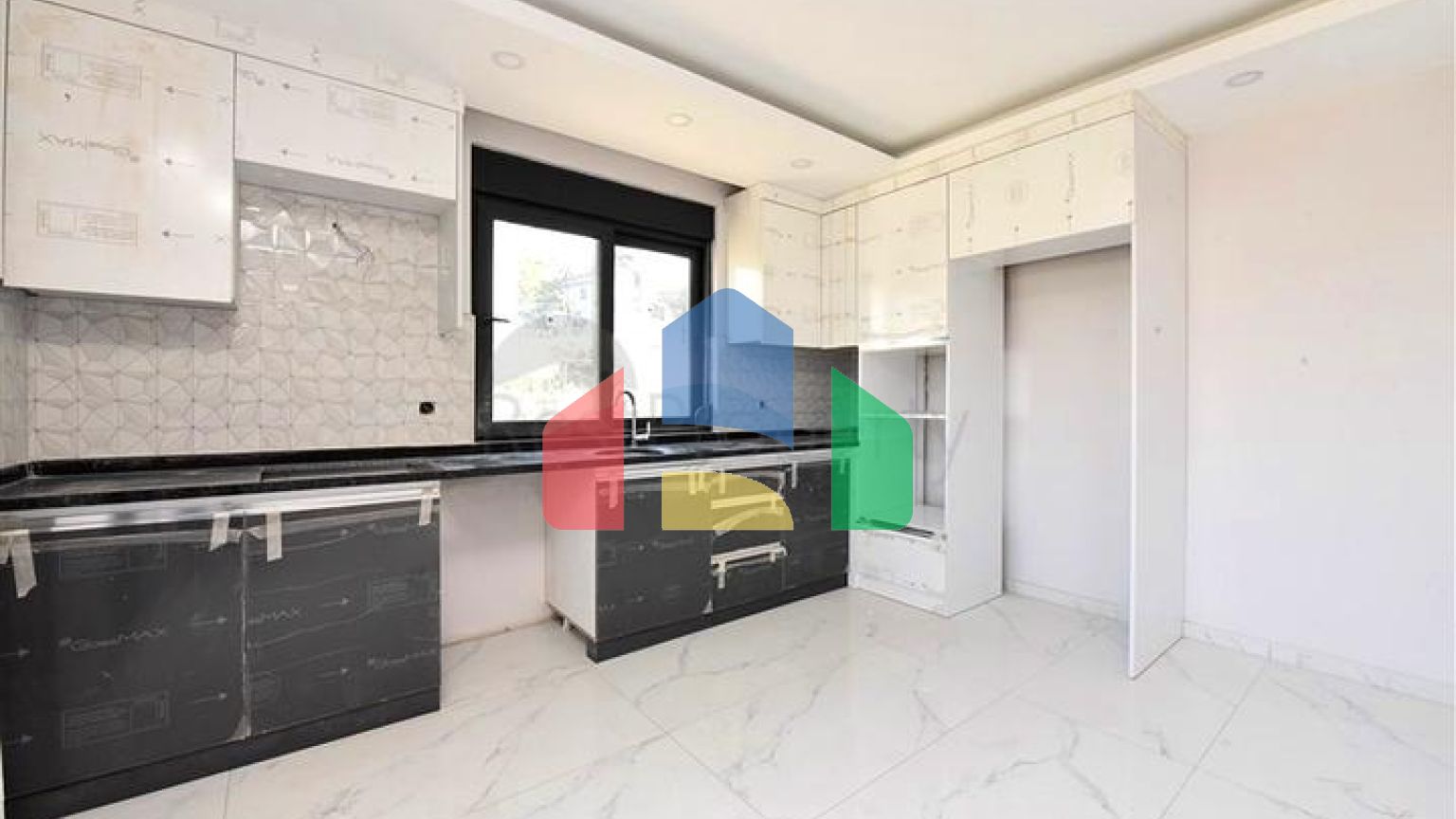 Пентхаус 3 + 1 в Газіпаші з видом на море