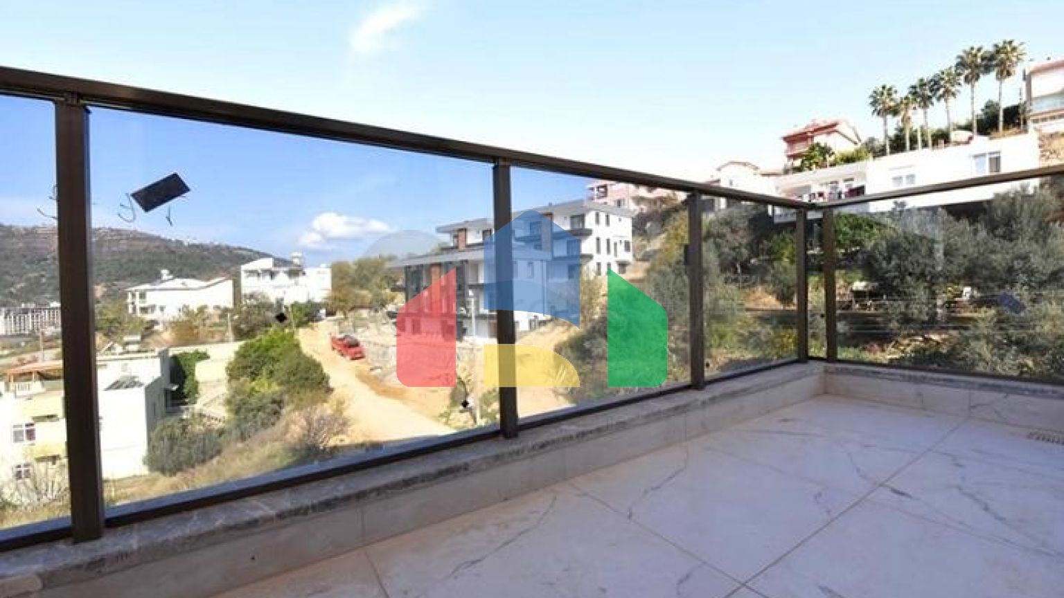 Пентхаус 3 + 1 в Газіпаші з видом на море