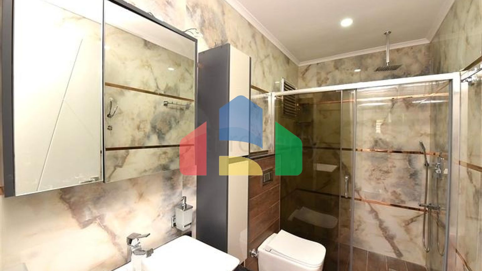 Апартаменты 3+1 с отдельной кухней в Газипаше