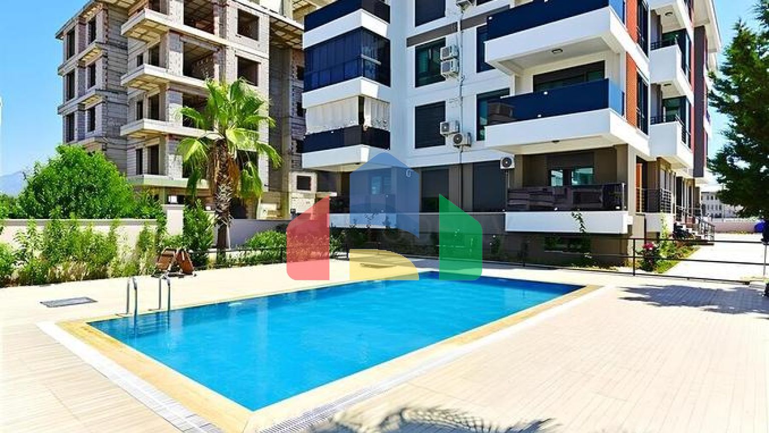 Простора мебльована квартира 2 + 1 з окремою кухнею