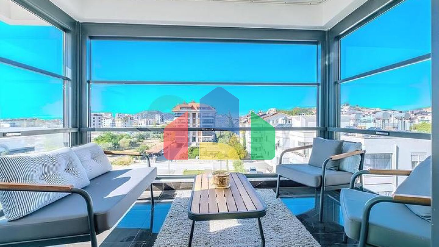 Простора мебльована квартира 2 + 1 з окремою кухнею