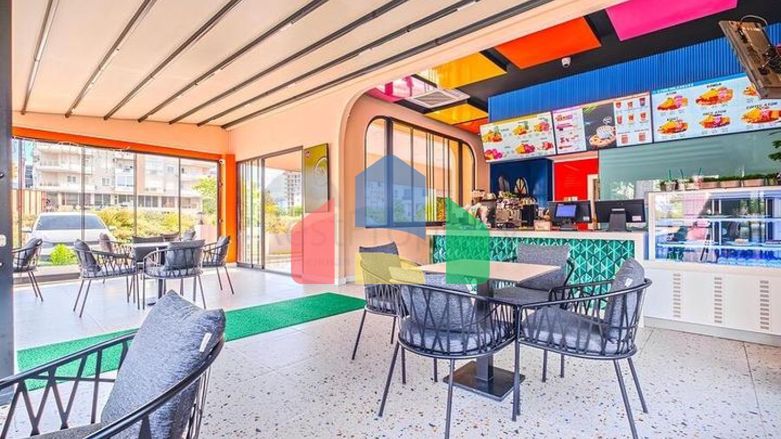 Просторное коммерческое помещение в центре Газипаши