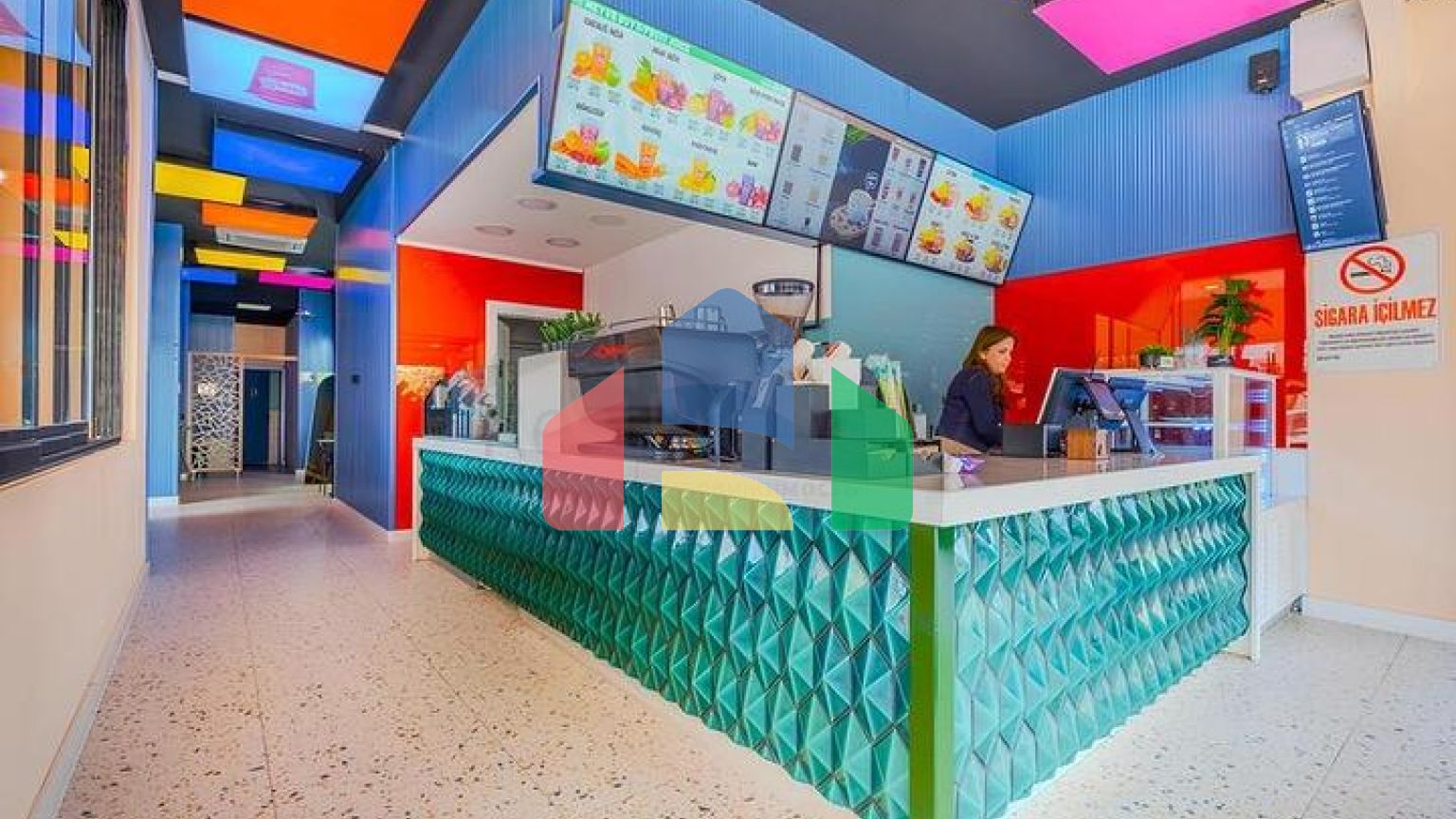 Просторное коммерческое помещение в центре Газипаши