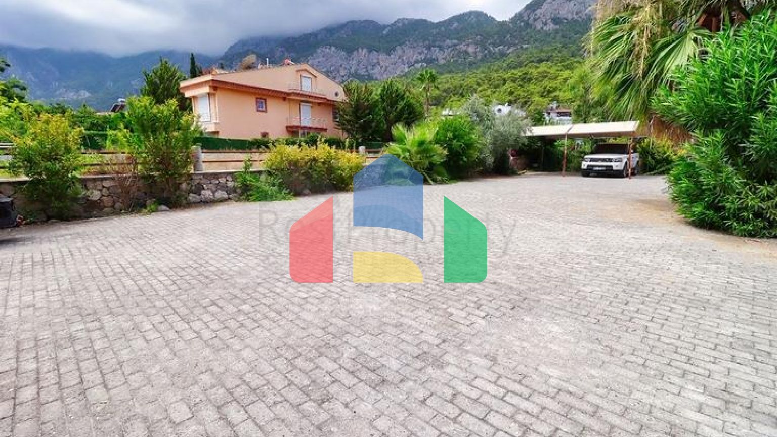 Квартира планировки 3+2 дуплекс в районе Кемер - Анталия