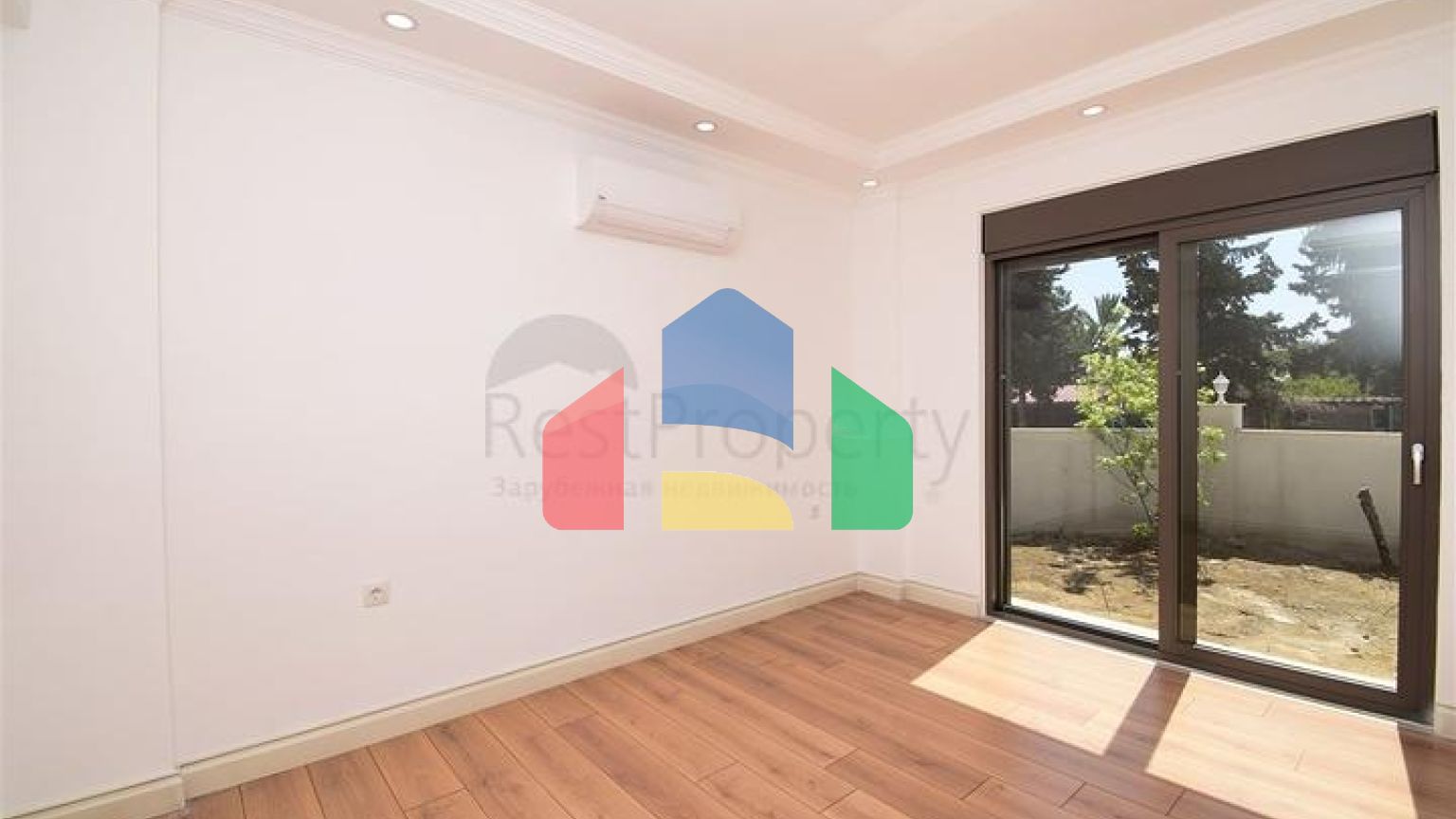 Вілли планування 4 + 1 в районі Кемер - Анталія