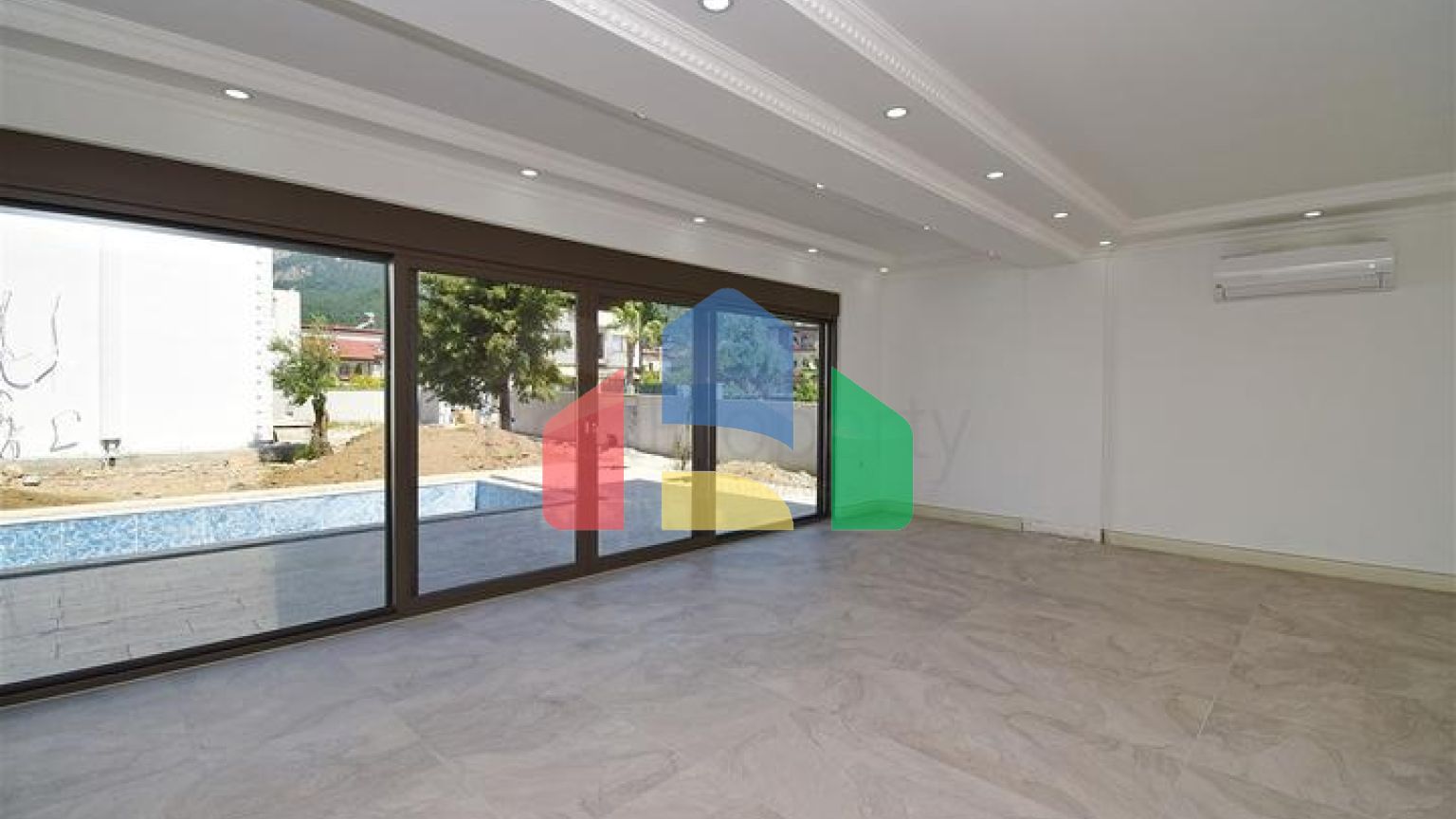 Вілли планування 4 + 1 в районі Кемер - Анталія