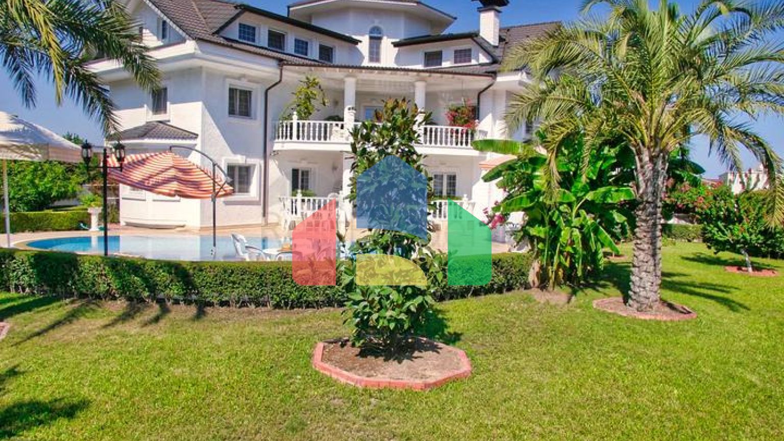 Вілла планування 7 + 1 в районі Кемер - Анталія