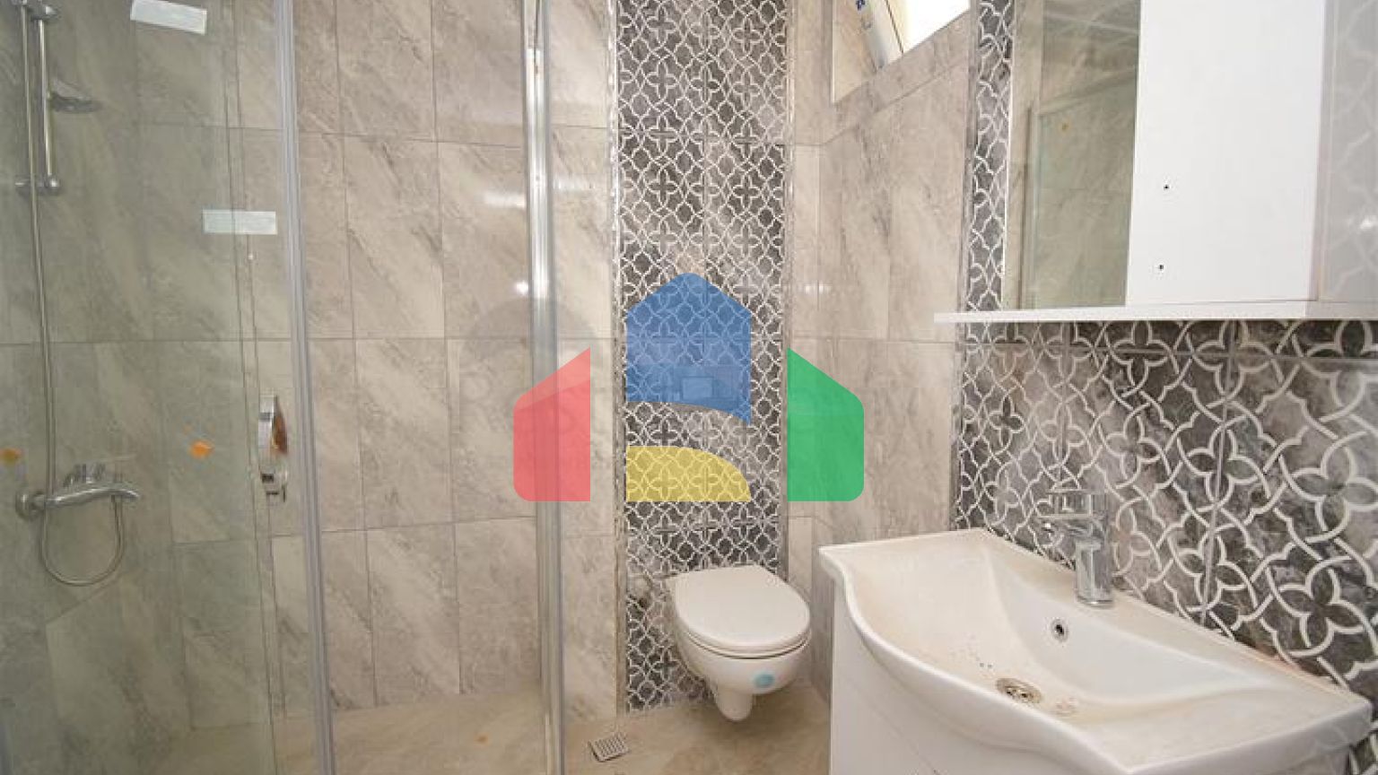 Квартиры планировки 2+1 и 4+1 в районе Кемер - Анталия