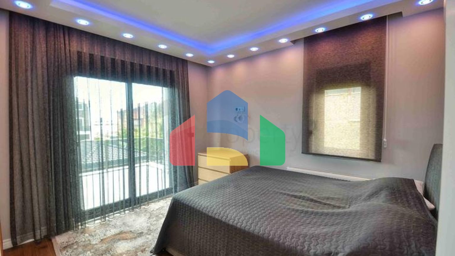 Просторная вилла планировки 4+1 в районе Кемер - Анталия