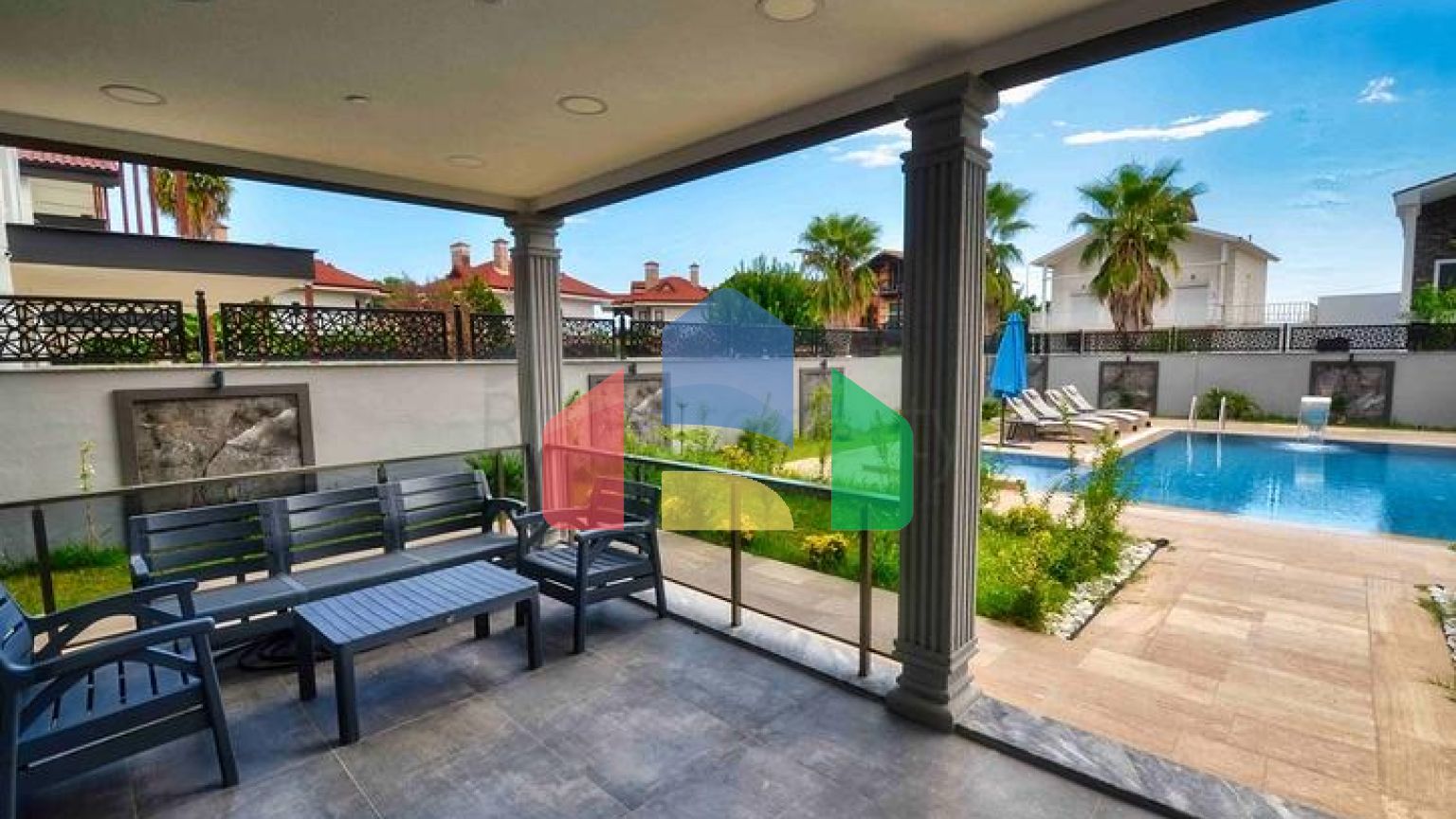 Просторная вилла планировки 4+1 в районе Кемер - Анталия