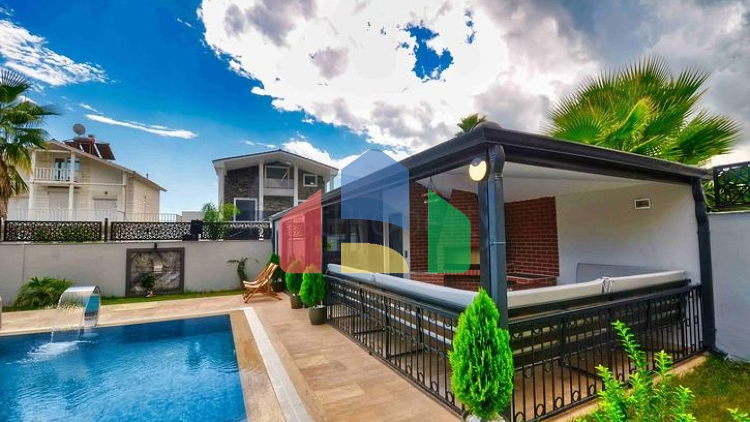 Просторная вилла планировки 4+1 в районе Кемер - Анталия