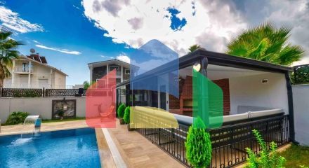 Просторная вилла планировки 4+1 в районе Кемер - Анталия