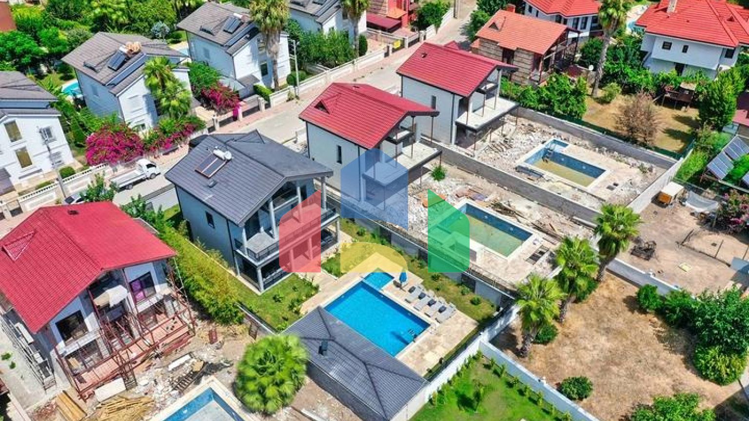 Просторная вилла планировки 4+1 в районе Кемер - Анталия