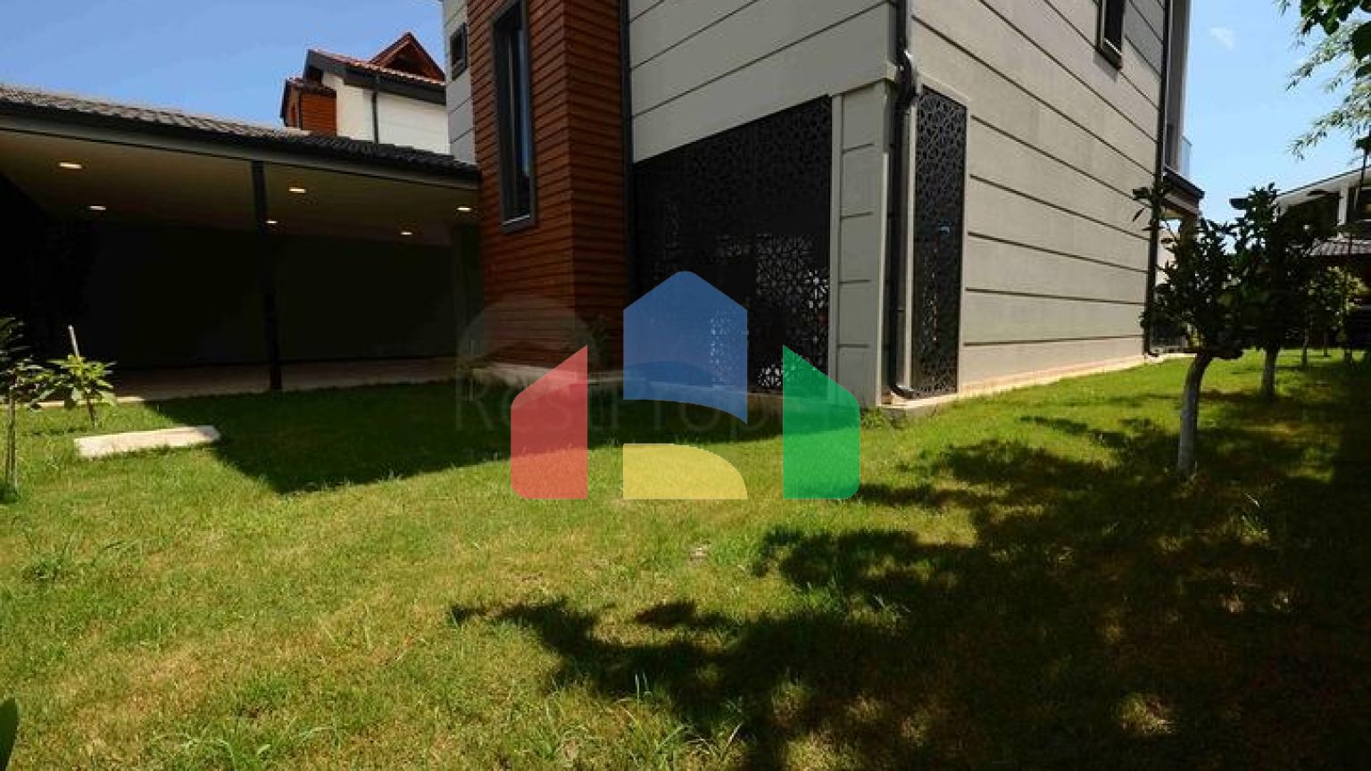 Просторная вилла планировки 4+1 в районе Кемер - Анталия