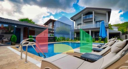 Просторная вилла планировки 4+1 в районе Кемер - Анталия