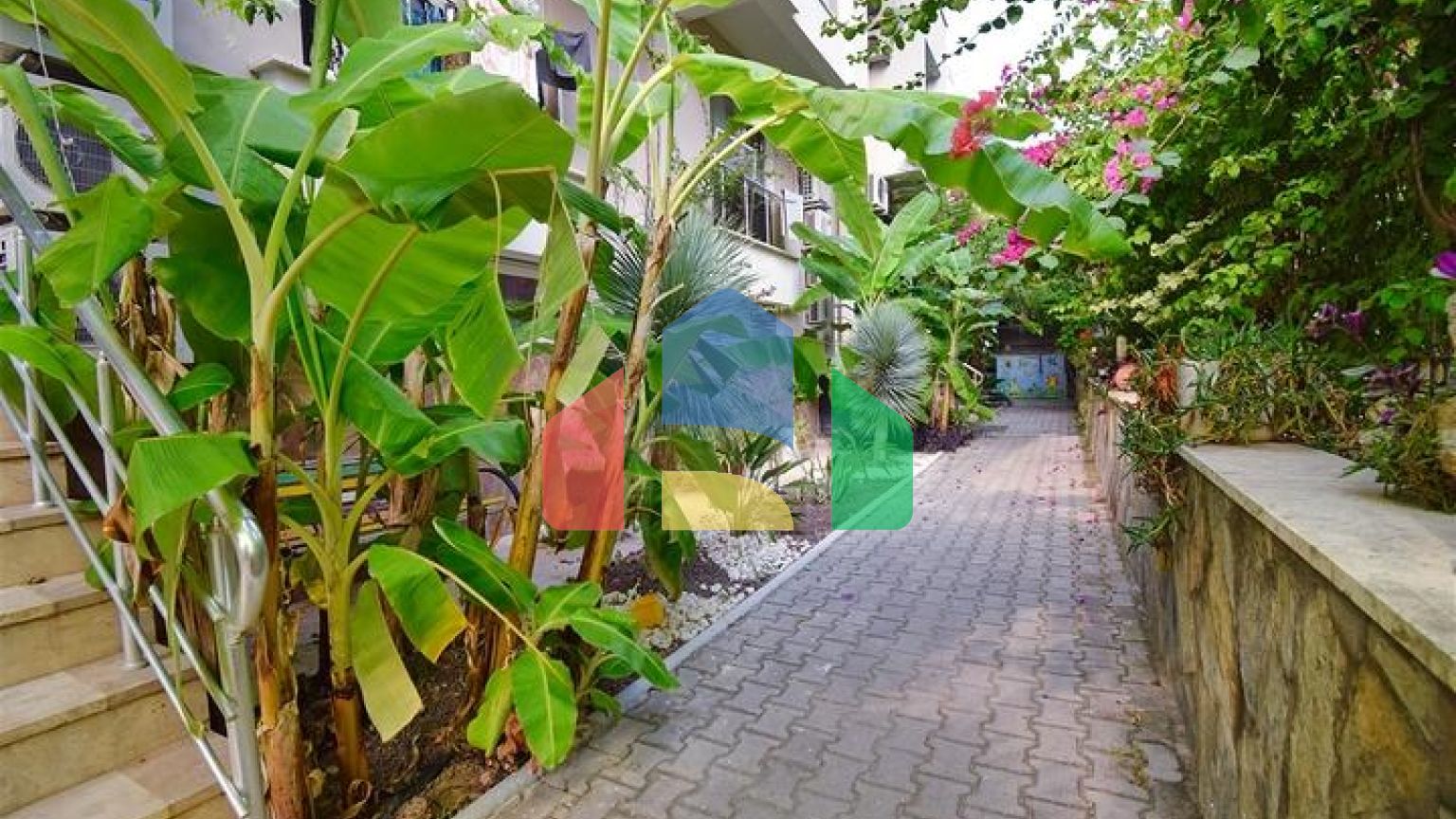 Квартира планировки 3+1 в районе Кемер - Анталия