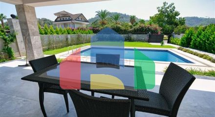 Вилла планировки 6+1 в районе Кемер - Анталия