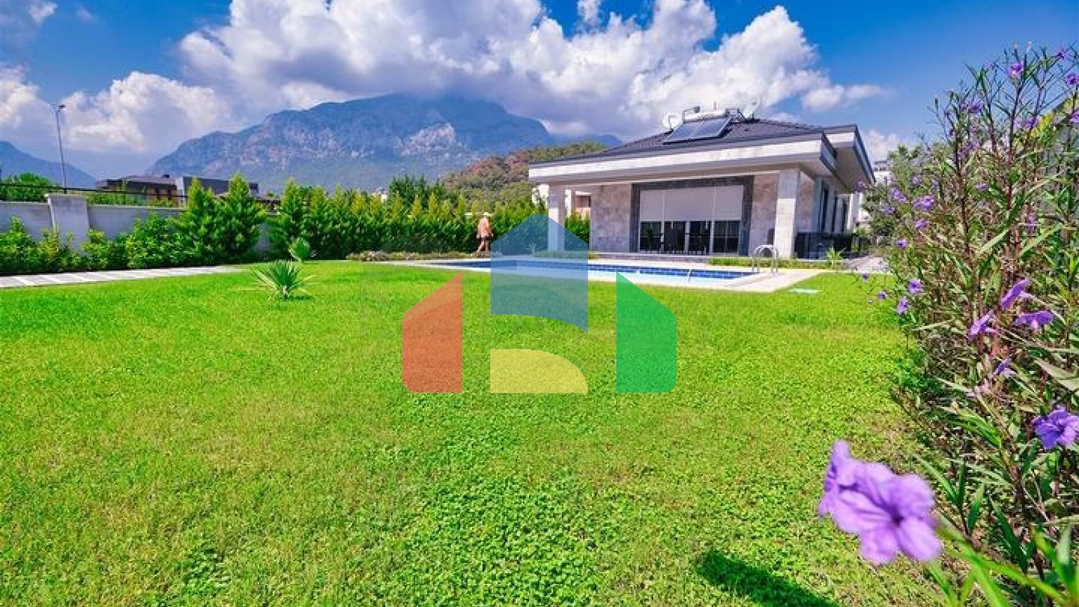 Вилла планировки 6+1 в районе Кемер - Анталия