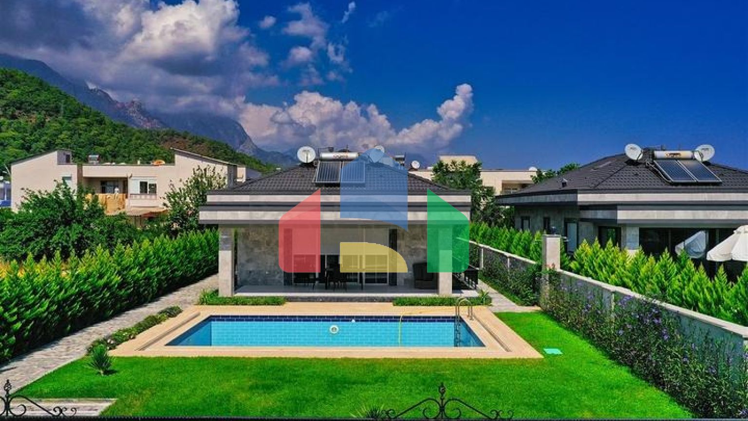 Вилла планировки 6+1 в районе Кемер - Анталия