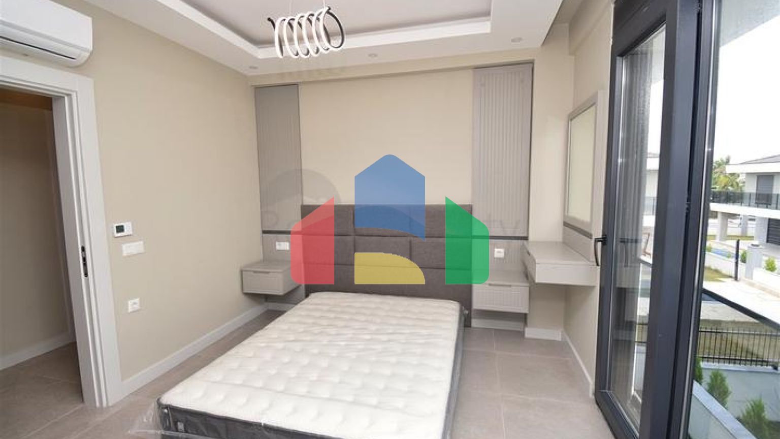 Вилла планировки 4+1 в районе Кемер - Анталия