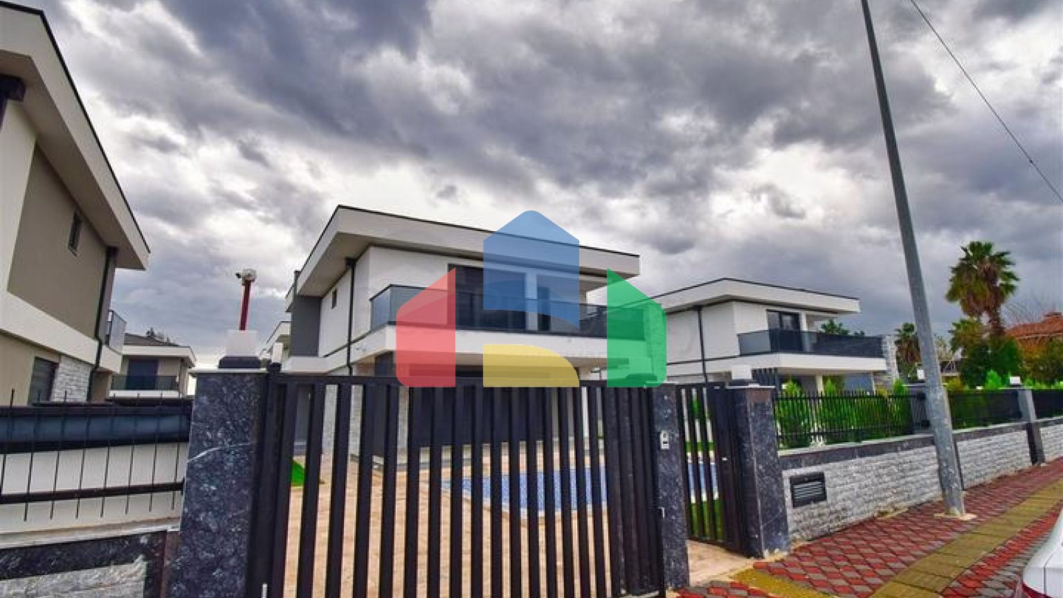 Вилла планировки 4+1 в районе Кемер - Анталия