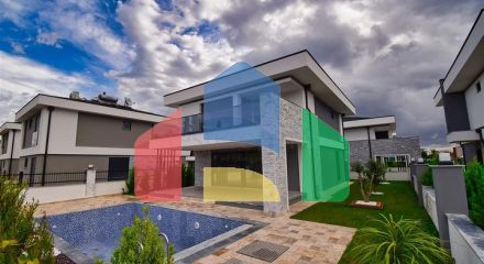 Вилла планировки 4+1 в районе Кемер - Анталия