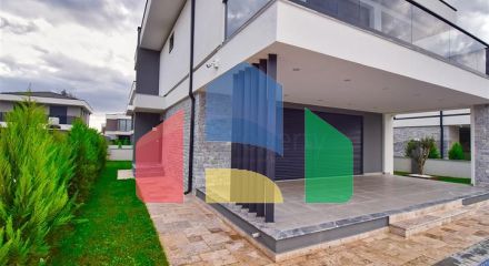 Вилла планировки 4+1 в районе Кемер - Анталия