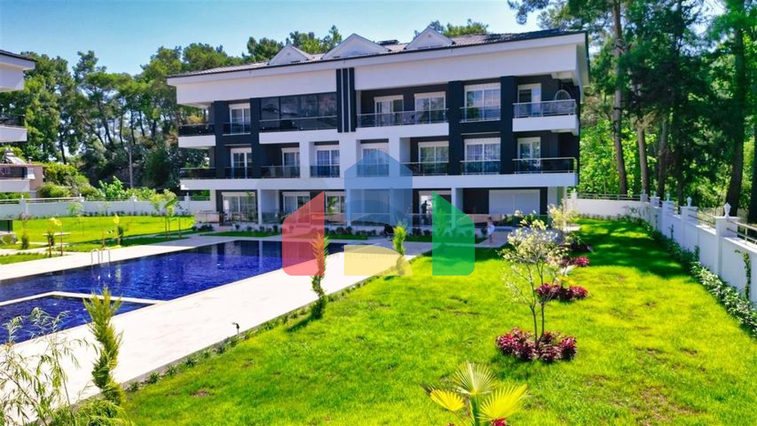 Квартиры планировки 1+1 , 2+1 и 3+1 в районе Кемер - Анталия