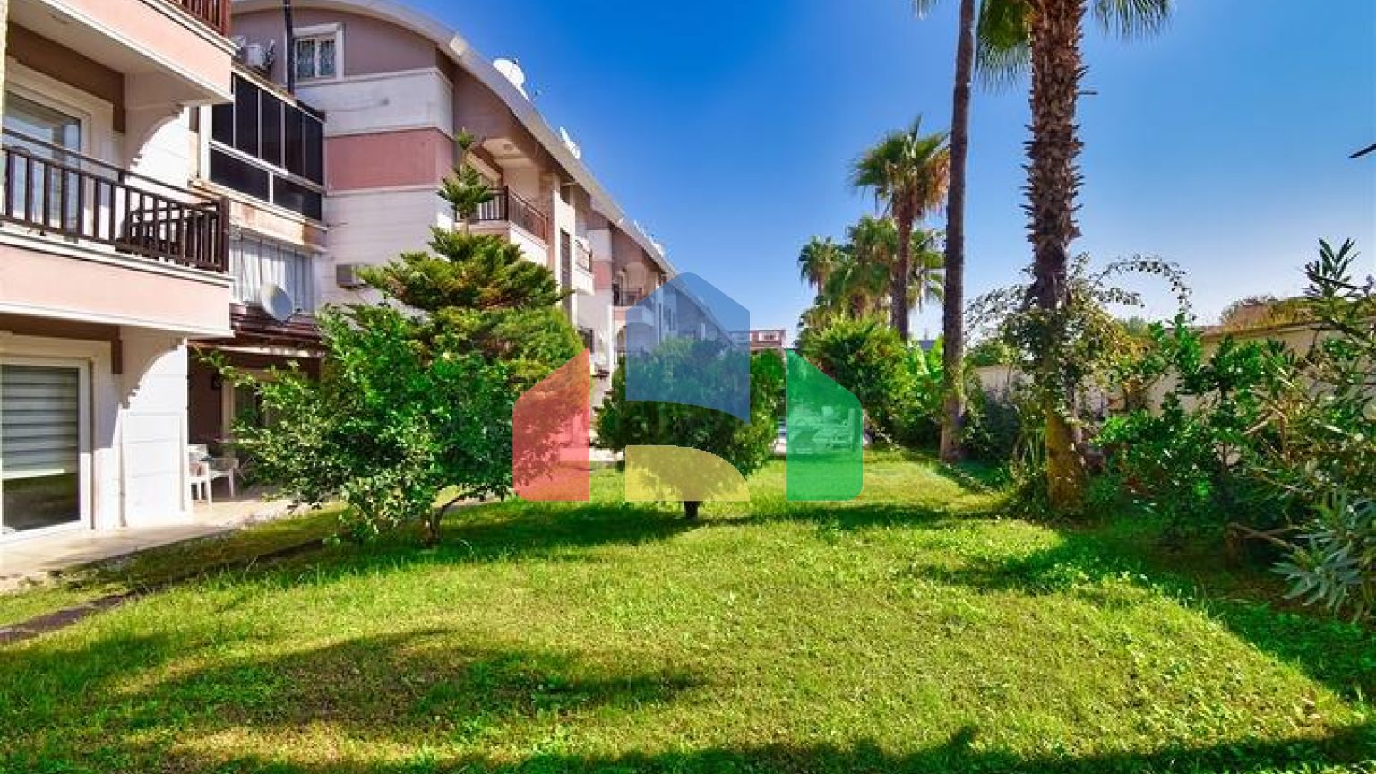 Квартира планування 3 + 1 в районі Кемер - Анталія