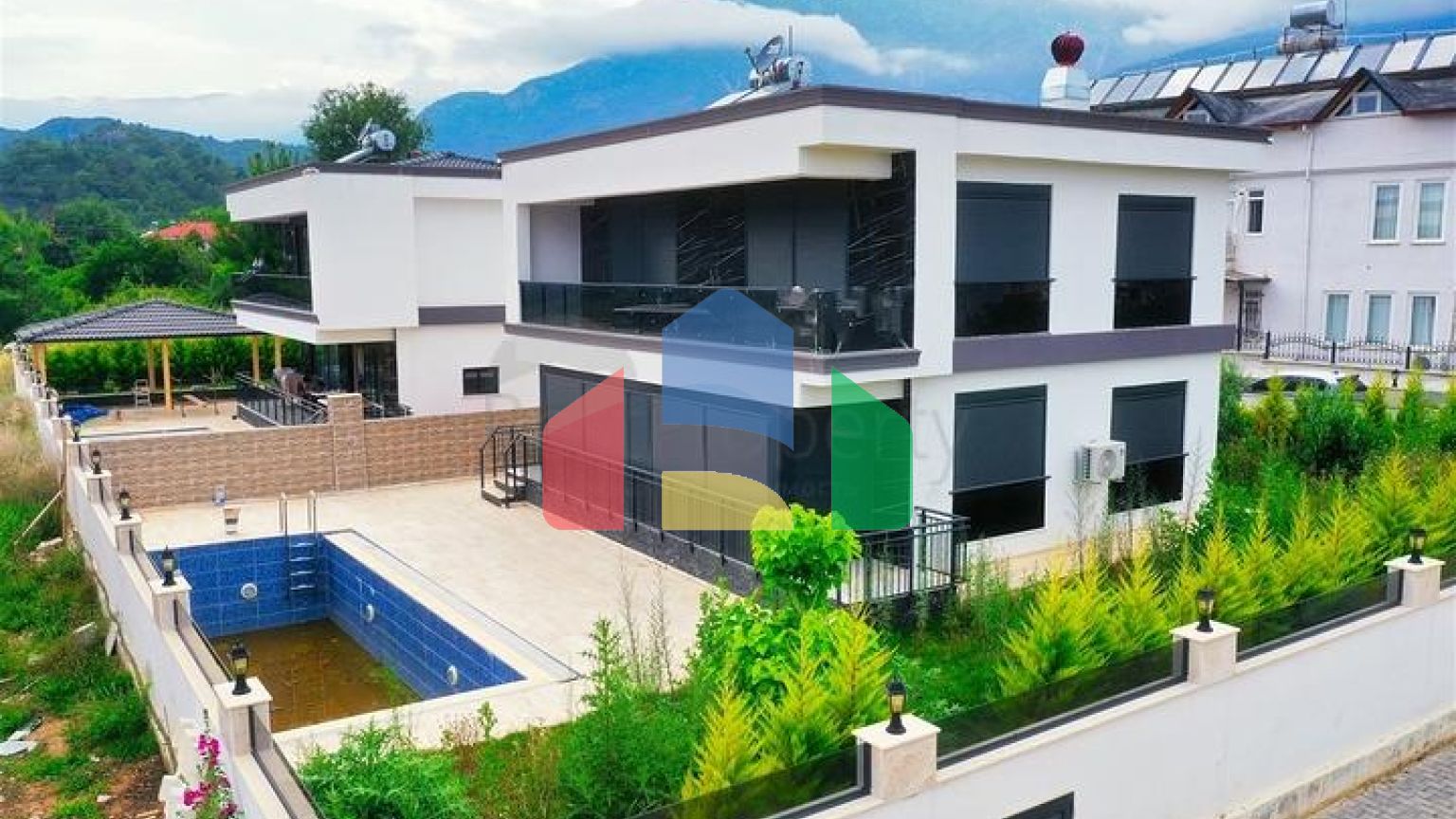 Вилла планировки 4+1 в микрорайоне Текирова - Анталия