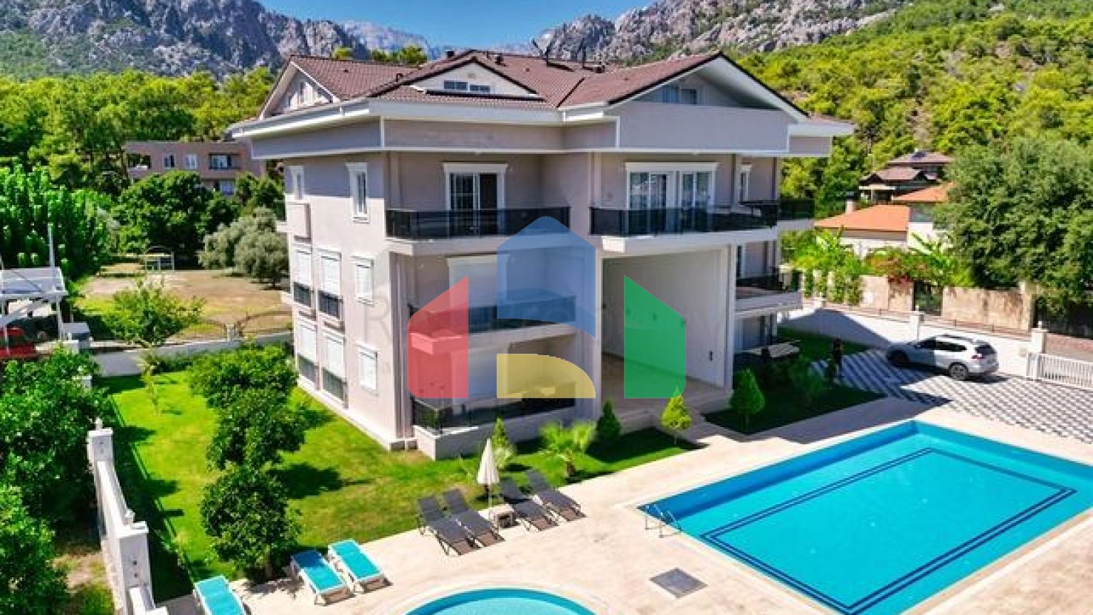 Квартира планировки 2+1 в районе Кемер - Анталия