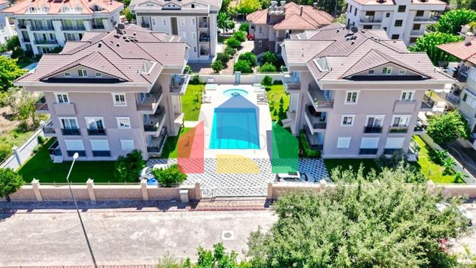 Квартира планировки 2+1 в районе Кемер - Анталия