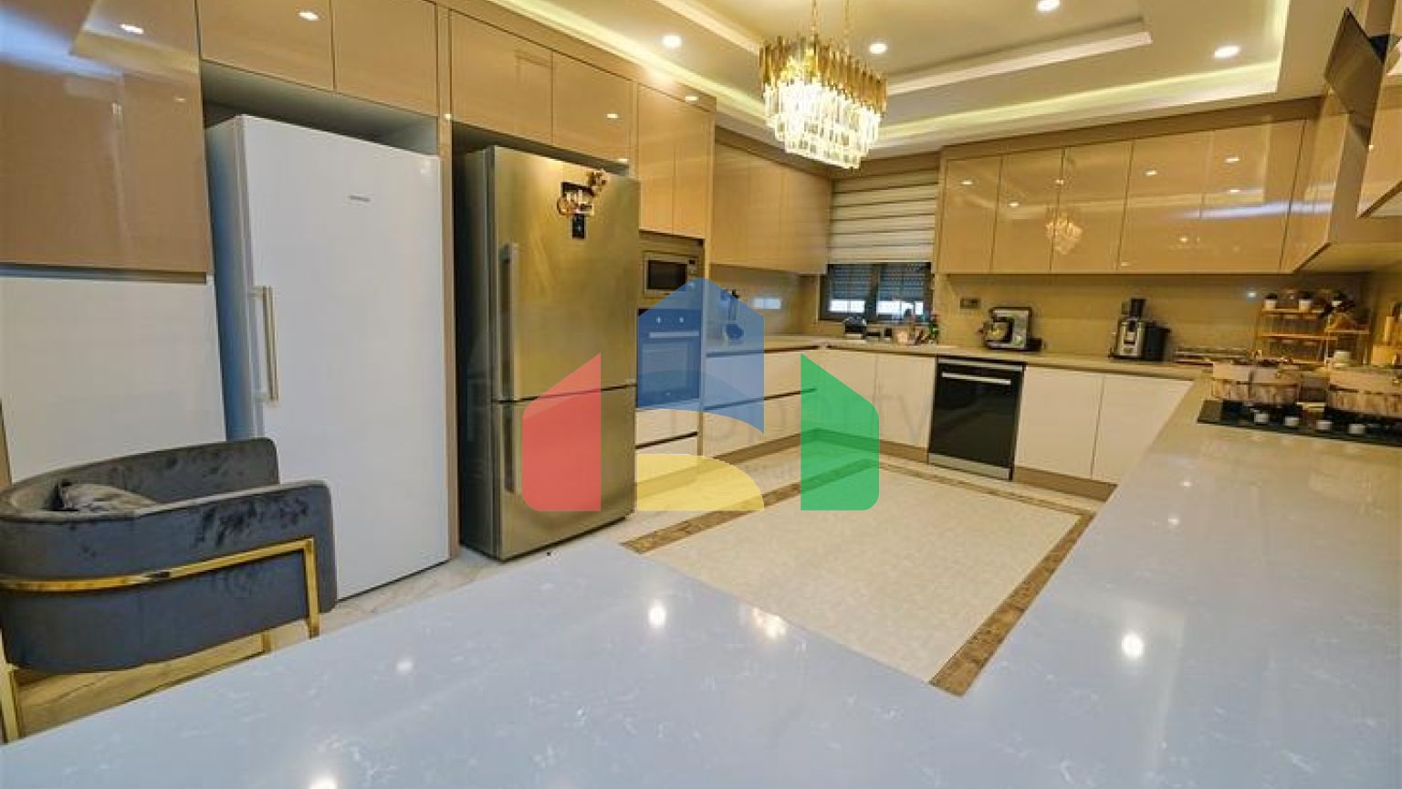 Вилла планировки 3+2 в районе Кемер - Анталия